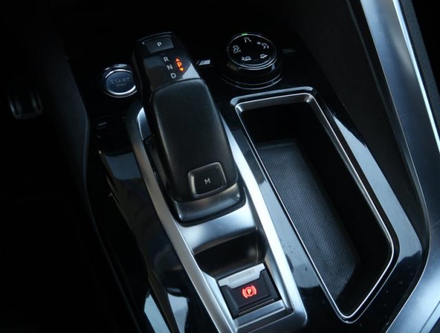 Peugeot 5008  2.0 BlueHDi 