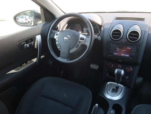 Nissan Qashqai  2.0 