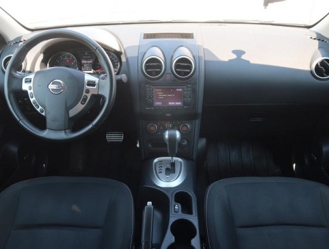 Nissan Qashqai  2.0 