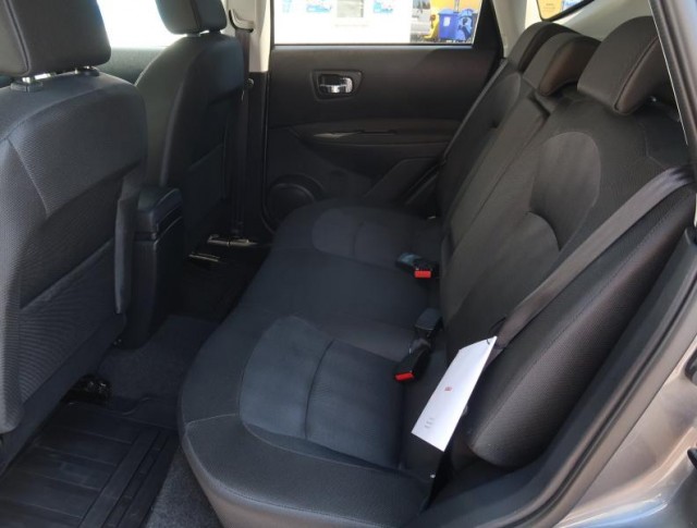 Nissan Qashqai  2.0 