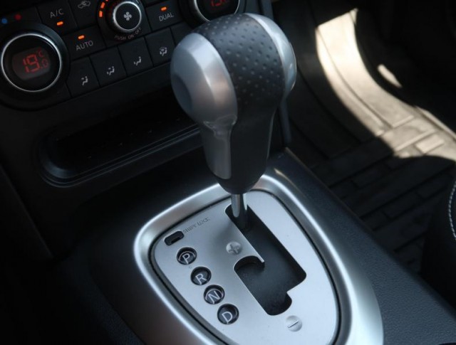 Nissan Qashqai  2.0 