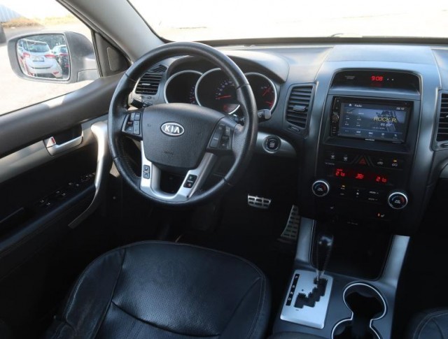 Kia Sorento  2.2 CRDi 