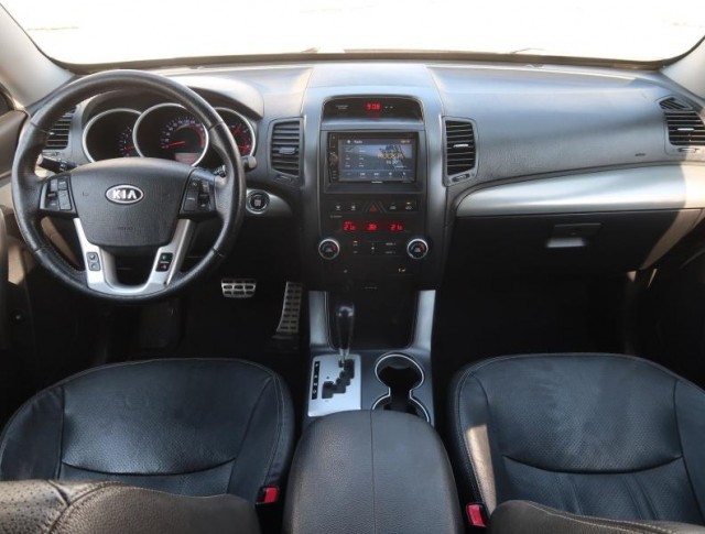 Kia Sorento  2.2 CRDi 