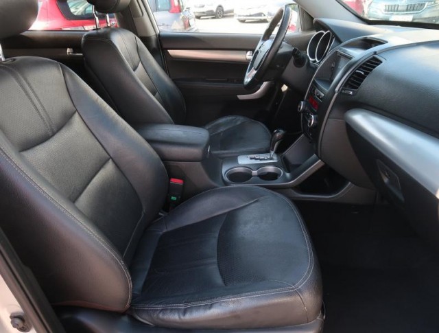 Kia Sorento  2.2 CRDi 