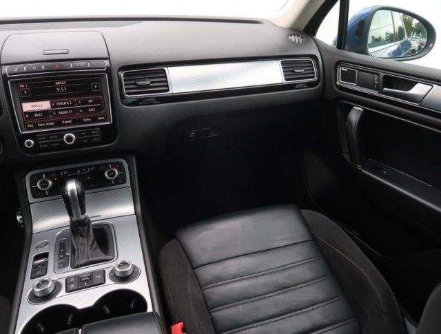 Volkswagen Touareg  3.0 TDI R-Line