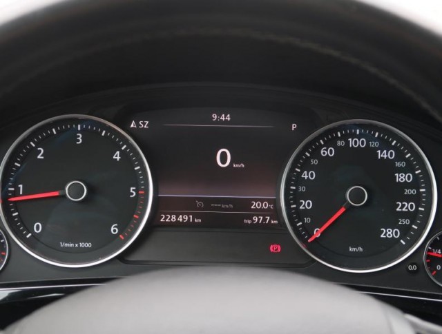 Volkswagen Touareg  3.0 TDI R-Line