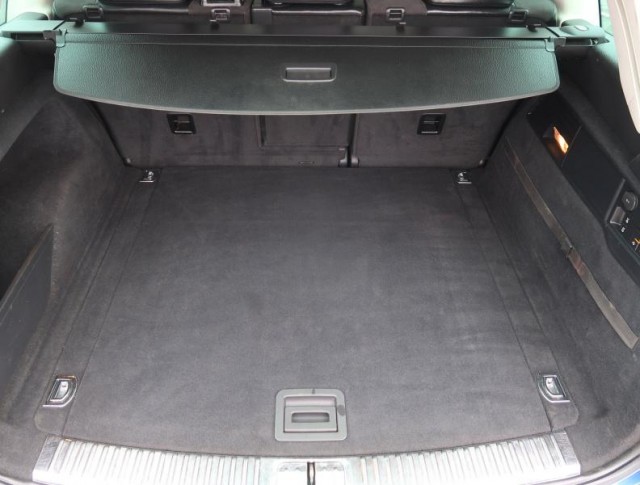 Volkswagen Touareg  3.0 TDI R-Line