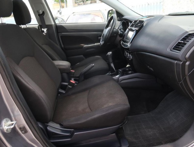 Mitsubishi ASX  1.6 MIVEC 