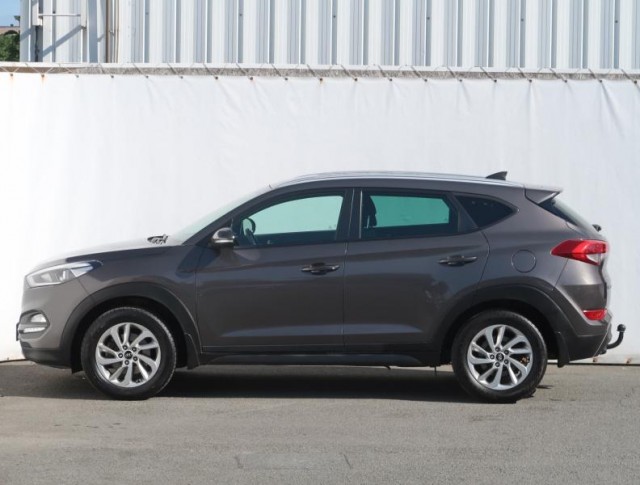 Hyundai Tucson  1.7 CRDi Trikolor
