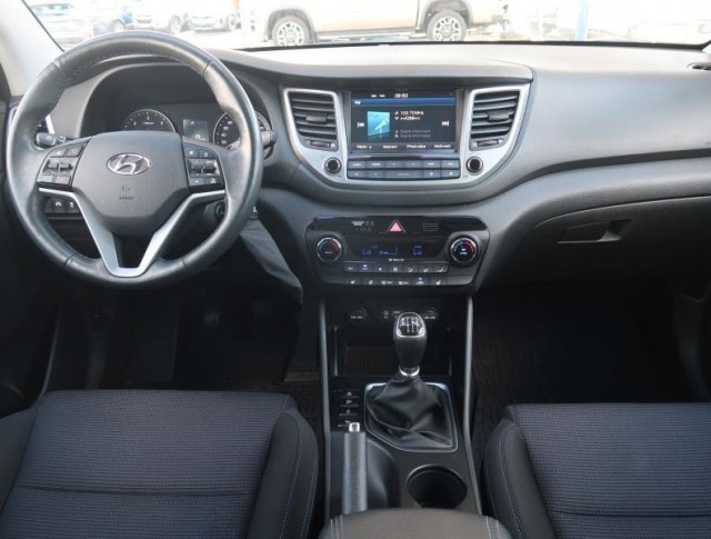Hyundai Tucson  1.7 CRDi Trikolor
