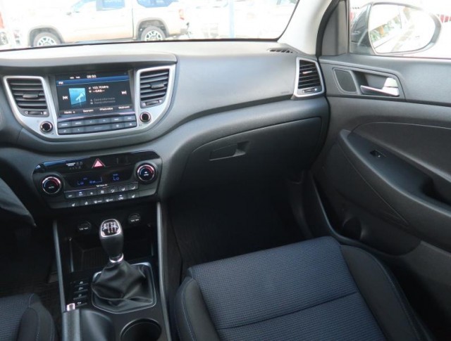 Hyundai Tucson  1.7 CRDi Trikolor