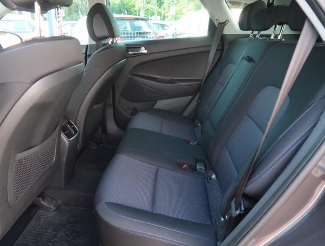 Hyundai Tucson  1.7 CRDi Trikolor