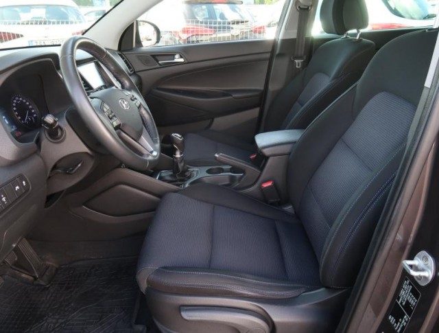 Hyundai Tucson  1.7 CRDi Trikolor
