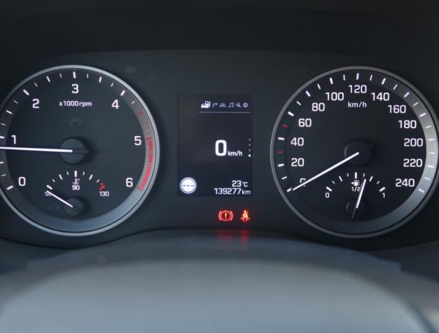 Hyundai Tucson  1.7 CRDi Trikolor
