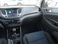 Hyundai Tucson  1.7 CRDi Trikolor