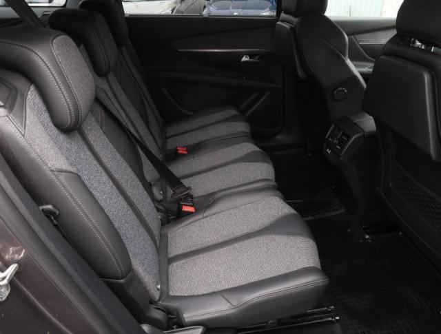 Peugeot 5008  PureTech 130 