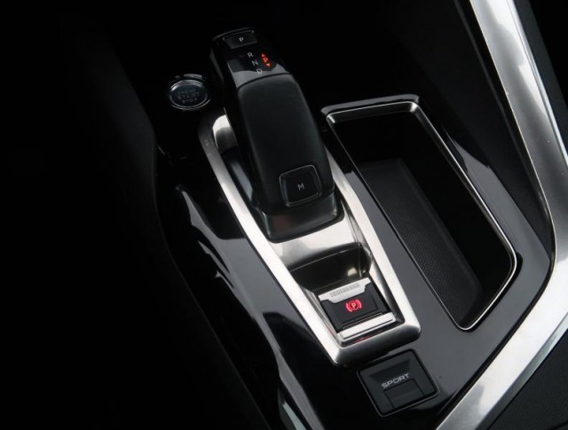 Peugeot 5008  PureTech 130 