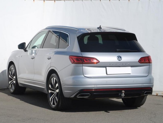 Volkswagen Touareg  3.0 TDI R-Line