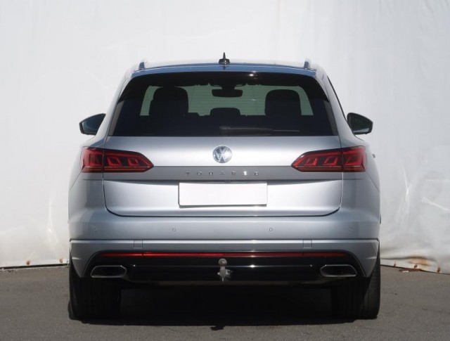 Volkswagen Touareg  3.0 TDI R-Line
