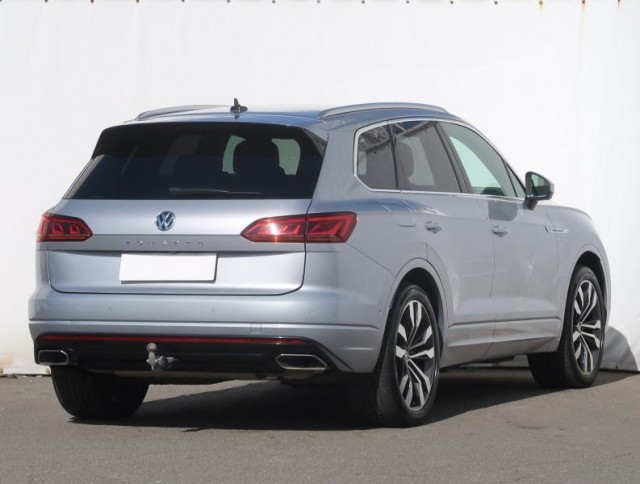 Volkswagen Touareg  3.0 TDI R-Line
