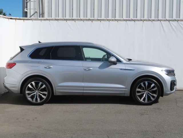Volkswagen Touareg  3.0 TDI R-Line