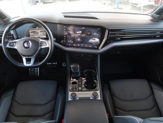 Volkswagen Touareg  3.0 TDI R-Line