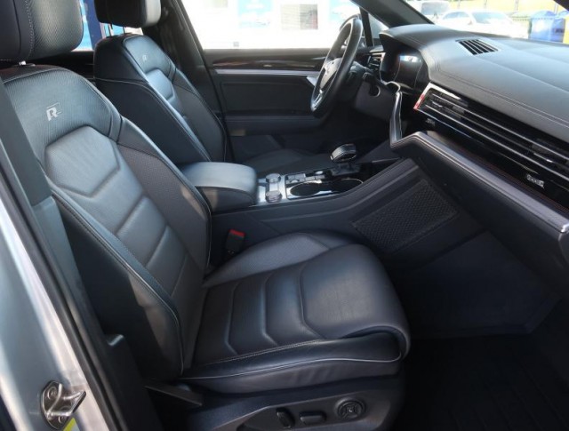 Volkswagen Touareg  3.0 TDI R-Line