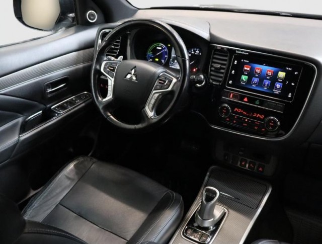 Mitsubishi Outlander  2.4 PHEV 