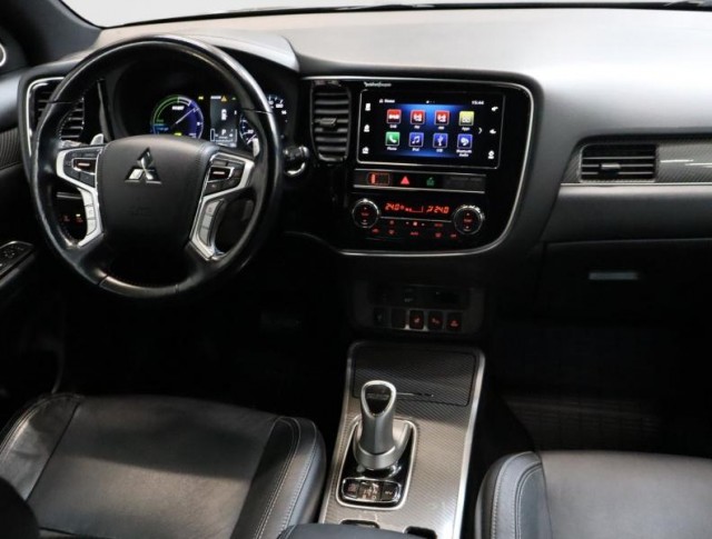 Mitsubishi Outlander  2.4 PHEV 