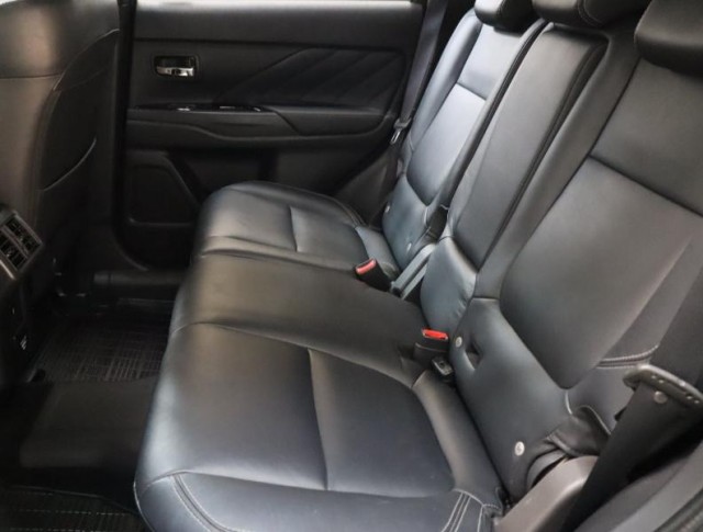 Mitsubishi Outlander  2.4 PHEV 