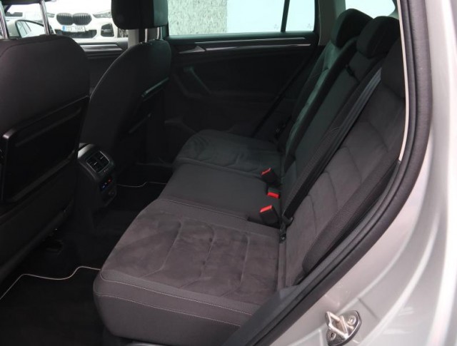 Volkswagen Tiguan  2.0 TDI R-Line