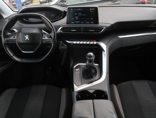 Peugeot 5008  PureTech 130 