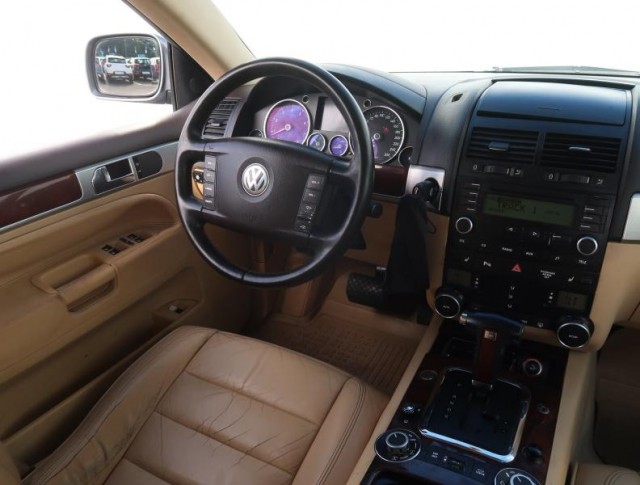Volkswagen Touareg  3.2 V6 