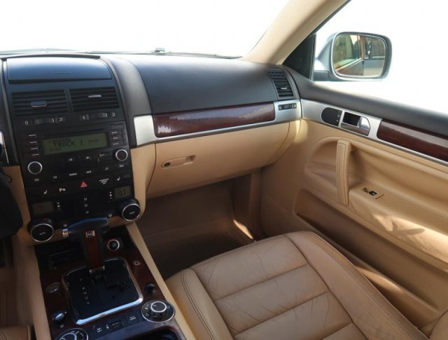 Volkswagen Touareg  3.2 V6 