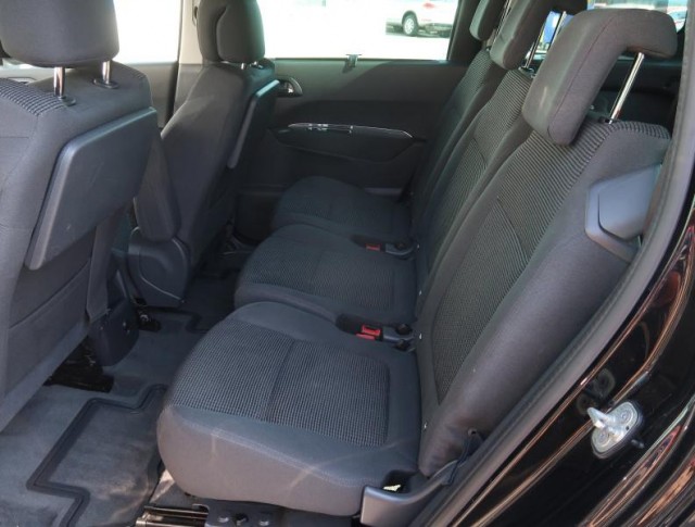 Peugeot 5008  1.6 HDi 