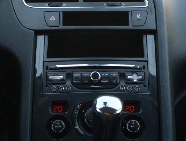 Peugeot 5008  1.6 HDi 