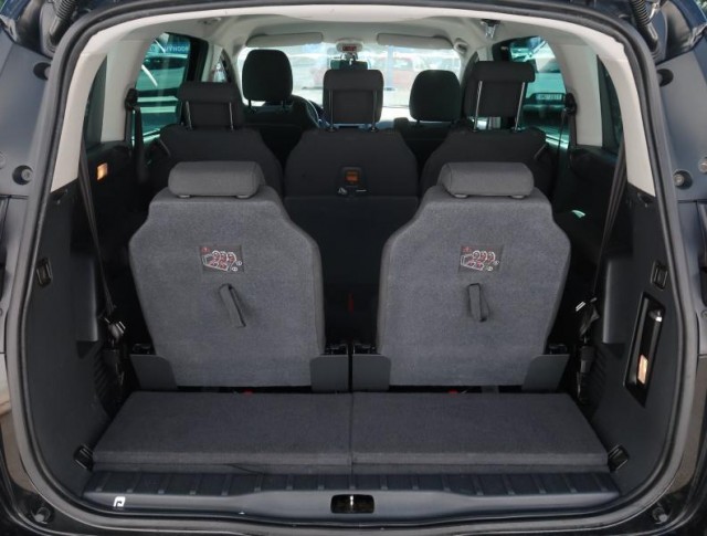 Peugeot 5008  1.6 HDi 