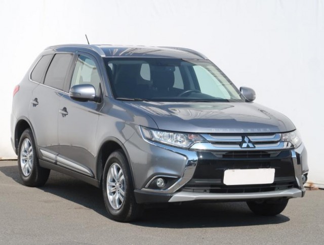 Mitsubishi Outlander  2.0 Intense