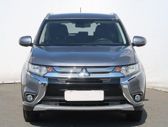 Mitsubishi Outlander  2.0 Intense
