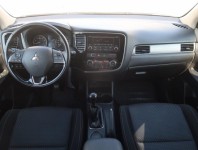 Mitsubishi Outlander  2.0 Intense