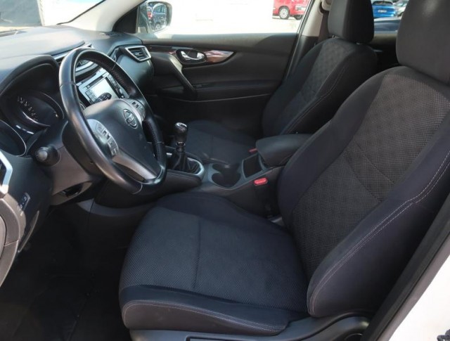 Nissan Qashqai  1.6 DIG-T 