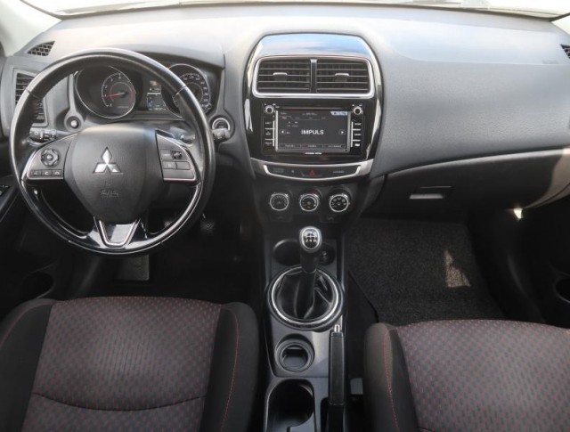 Mitsubishi ASX  1.6 MIVEC 