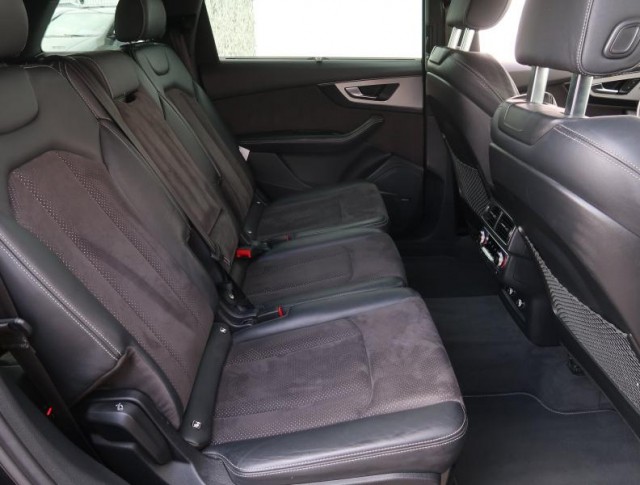 Audi Q7  50 TDI S-Line