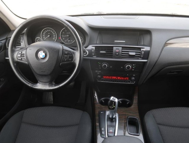 BMW X3  xDrive20i 