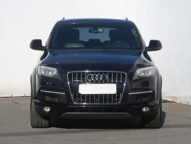 Audi Q7  3.0 TDI S-Line