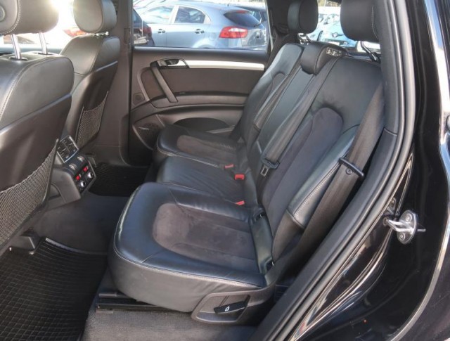 Audi Q7  3.0 TDI S-Line