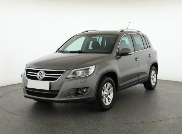 Volkswagen Tiguan  2.0 TSI 