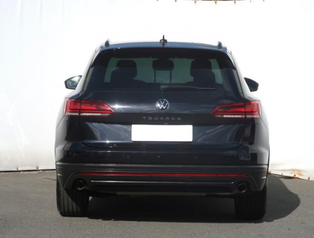 Volkswagen Touareg  3.0 TDI 
