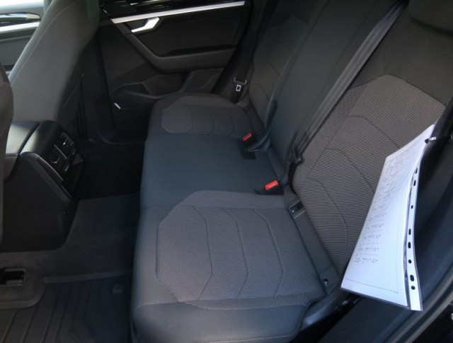 Volkswagen Touareg  3.0 TDI 