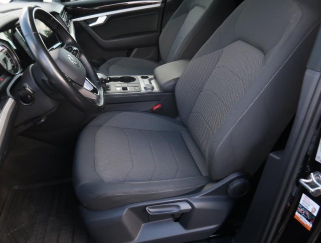 Volkswagen Touareg  3.0 TDI 